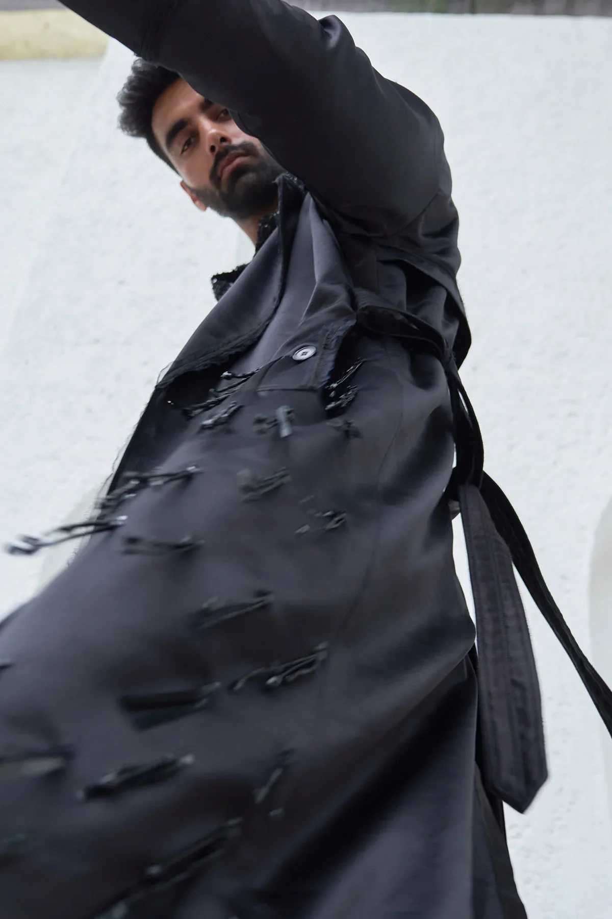 Aahil Embroidered Trench Coat With Pants - Image 3
