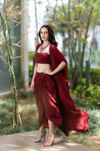 Aarna Drape Skirt And Cape Set - Image 3