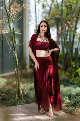 Aarna Drape Skirt And Cape Set - Image 4