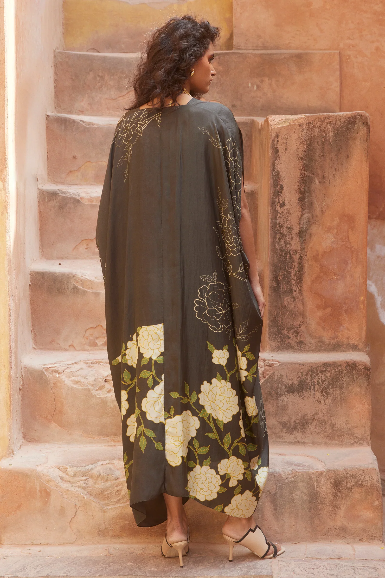 Airy Knot Detailed Kaftan Set - Image 2