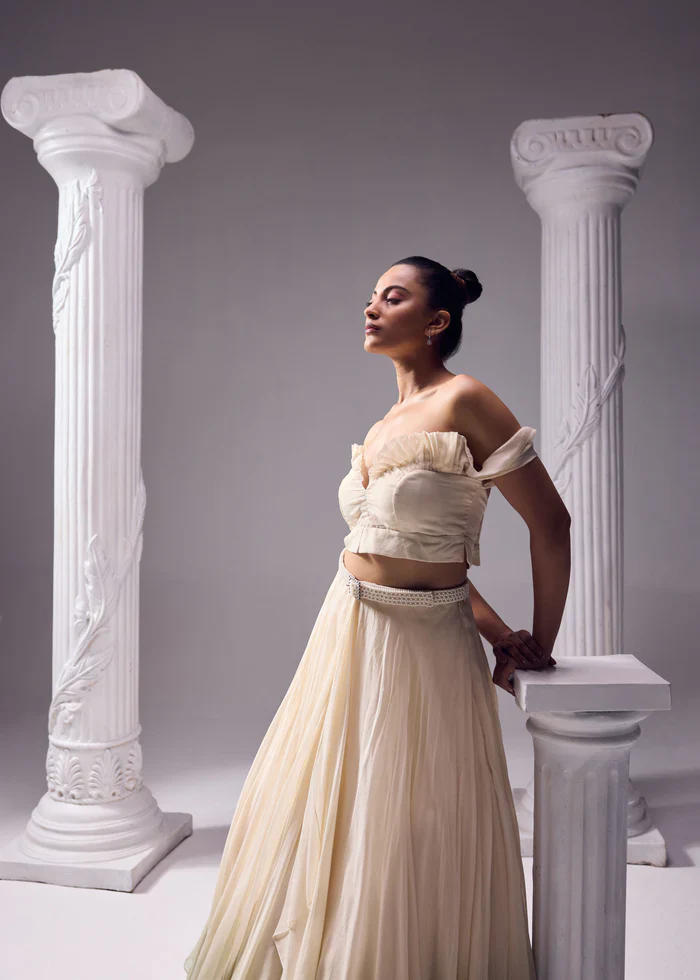 Amelia Pearl Lehenga - Image 9