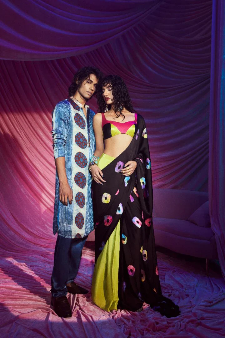 Black Shibori Saree With Multi-Colour Blouse - Image 2