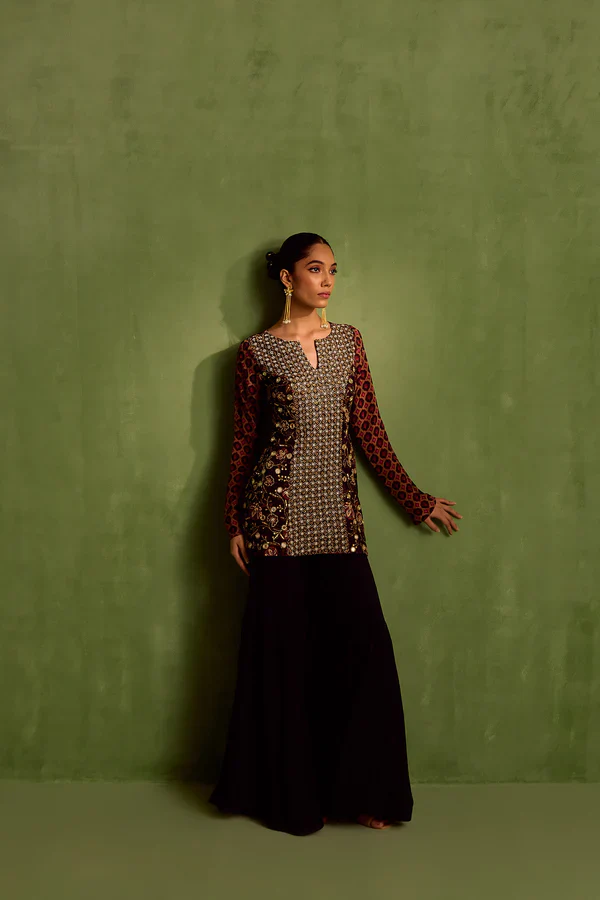 Black Viscose Chinon Print Sequins Notched Hand Embroidered Kurta With Sharara - Image 3