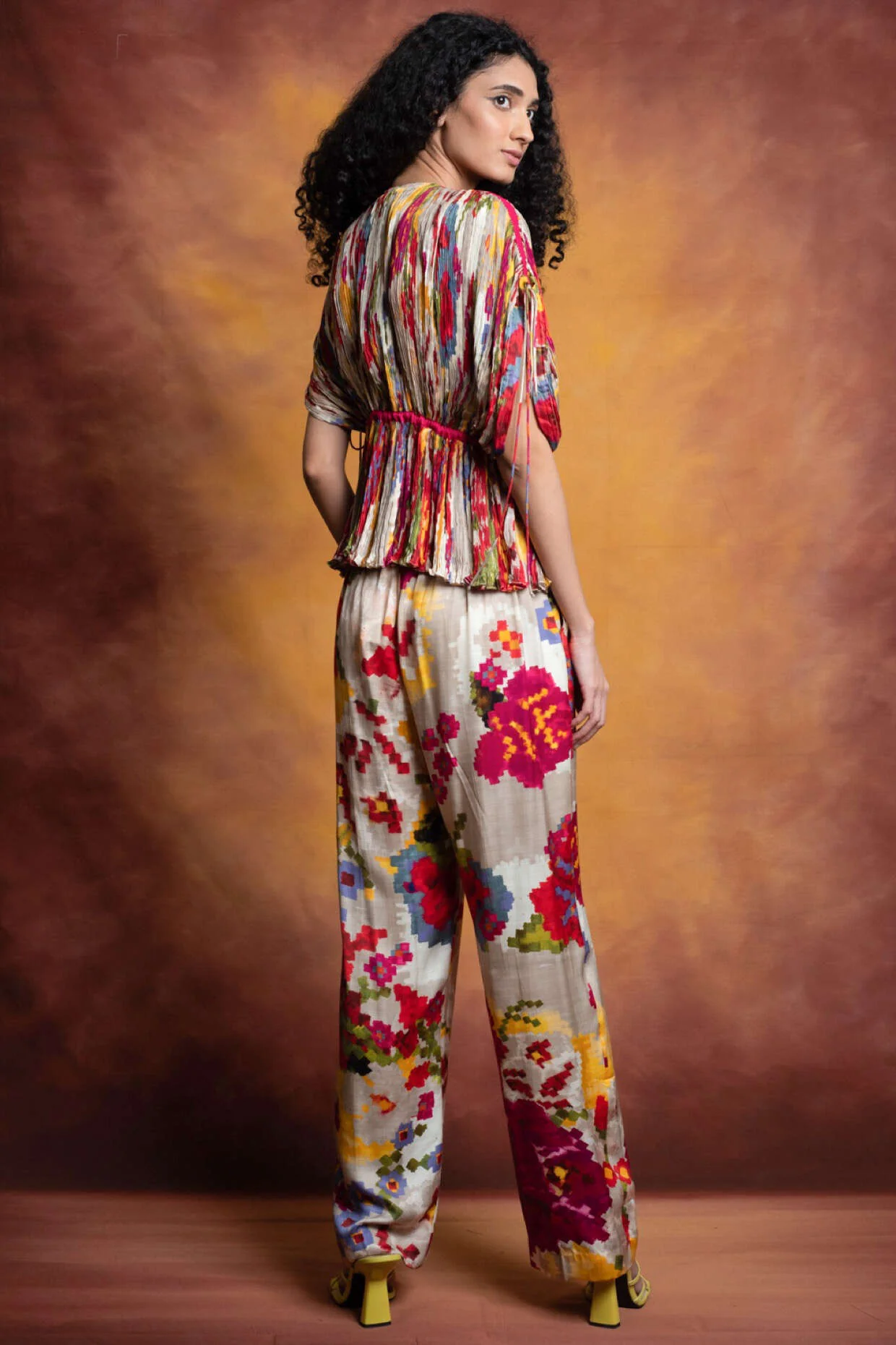 Blouse & Trousers - Image 2