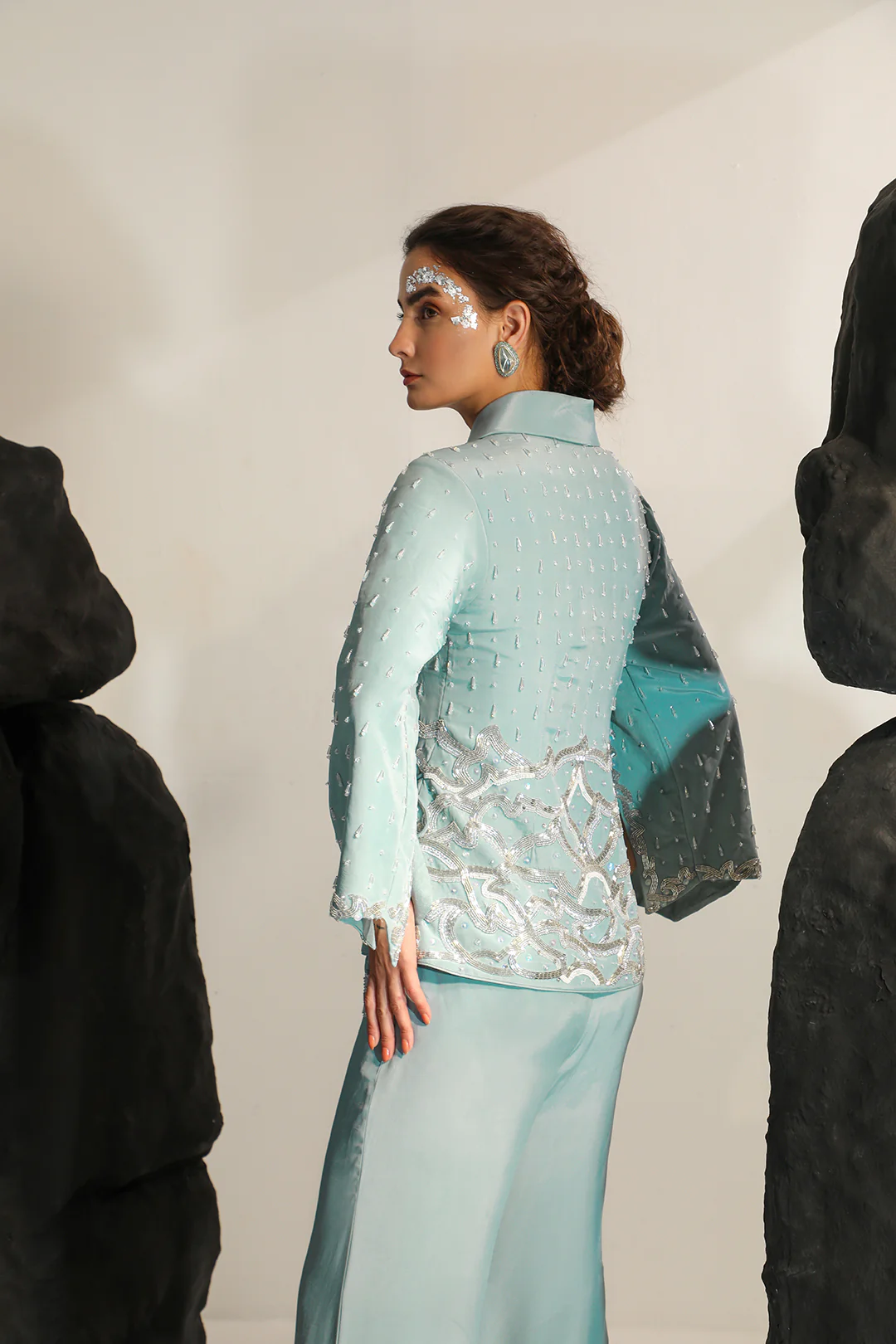 Blue Crepe Kai Hand Embroidered Jacket With Pant - Image 4
