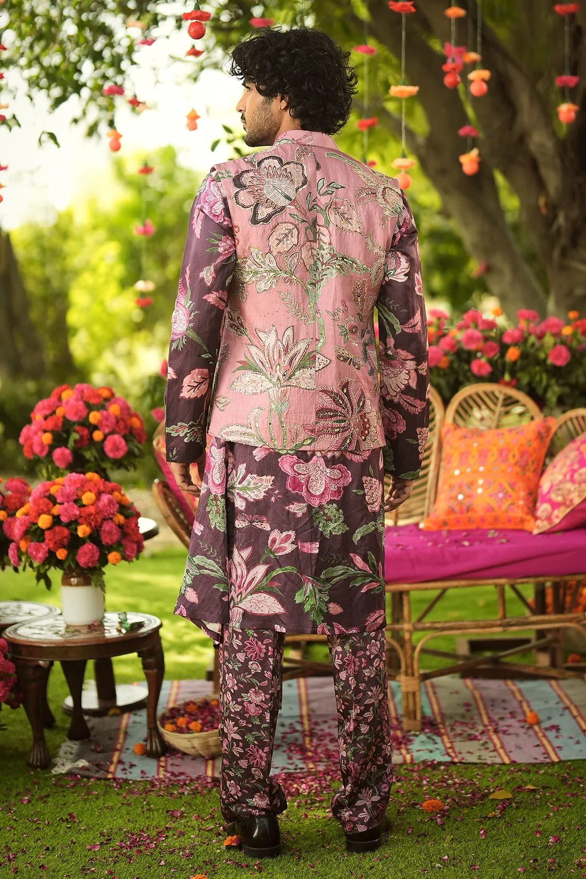 FARAZ BUNDI - Embroidered Bundi - Image 3