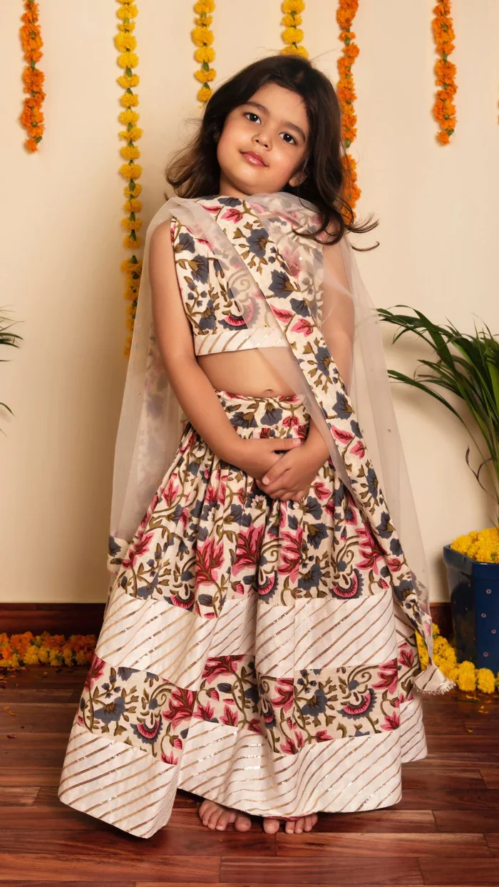 Garden rose lehenga set for girls - Image 4