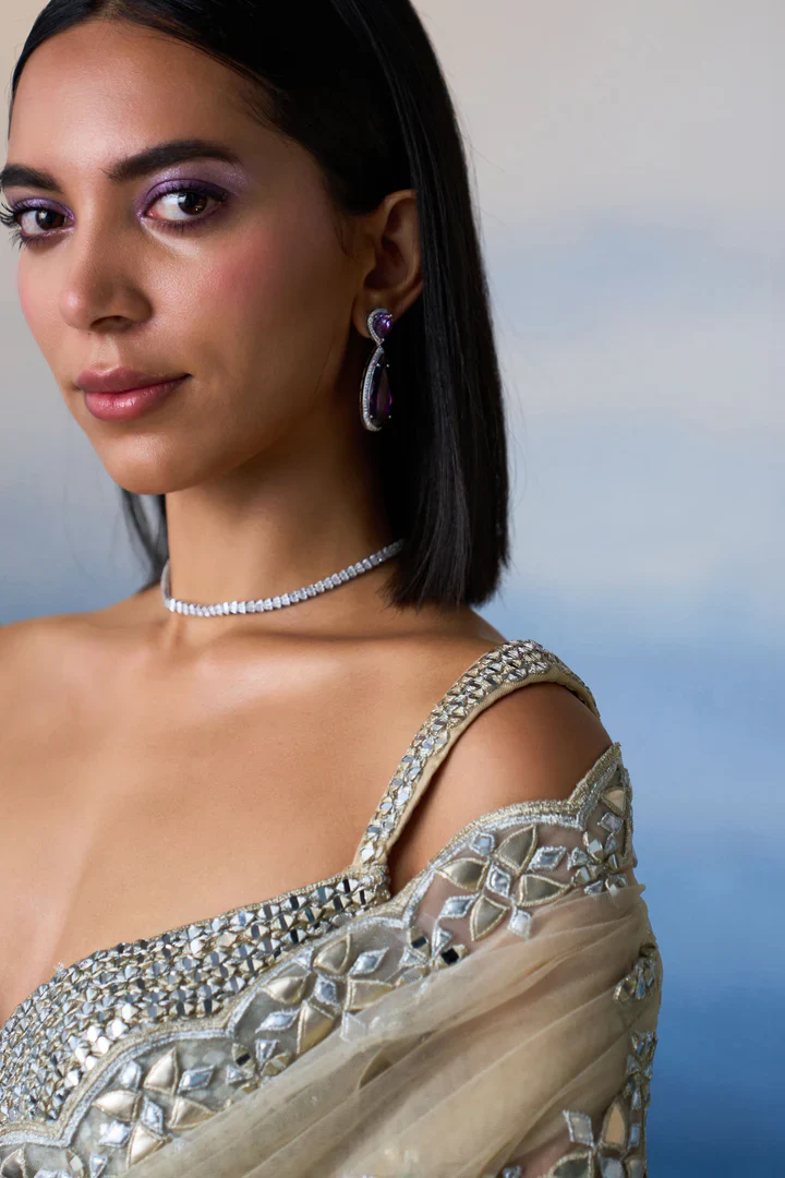 Gold Net Saree - Image 6