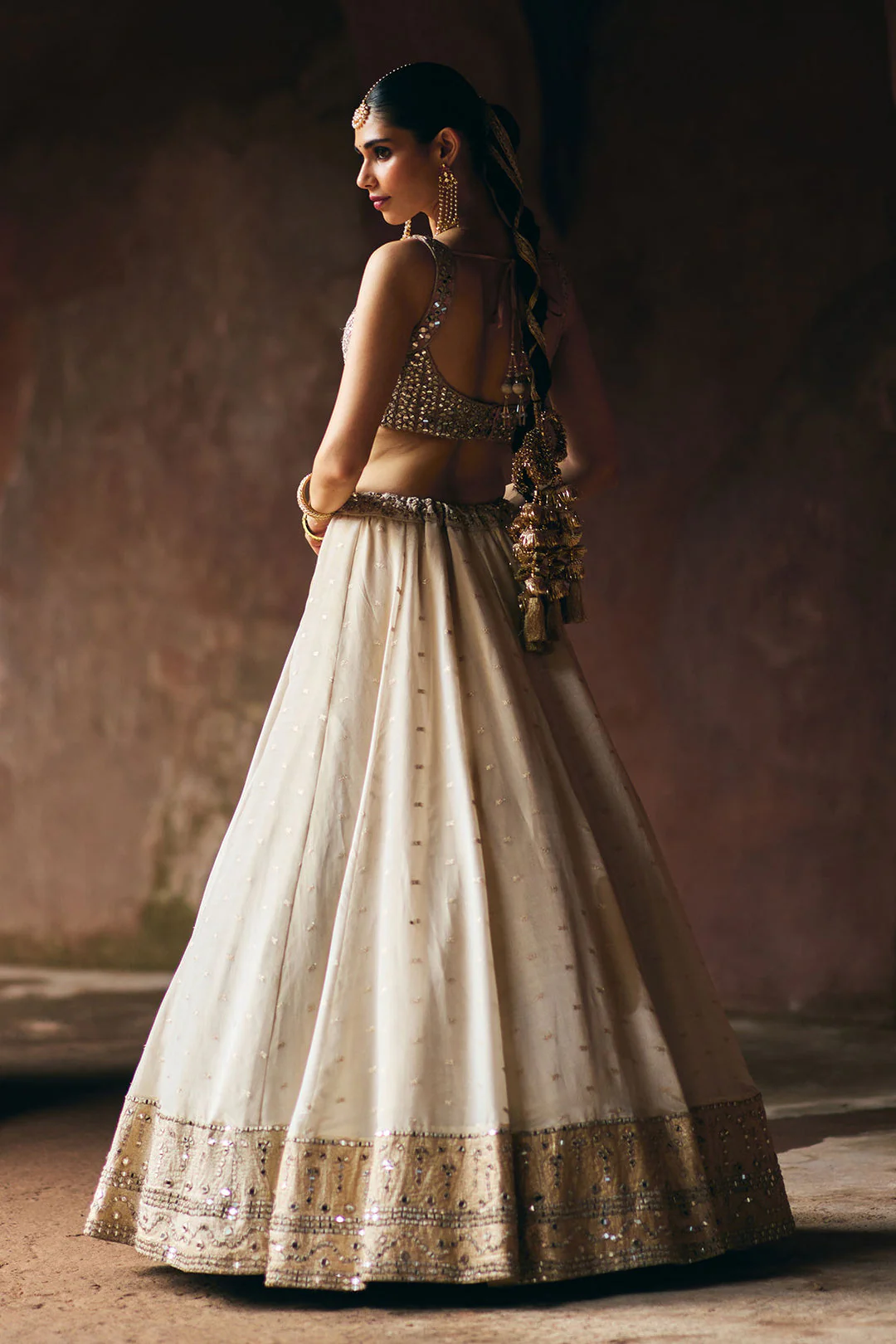 Gold tissue lehenga set - Image 5