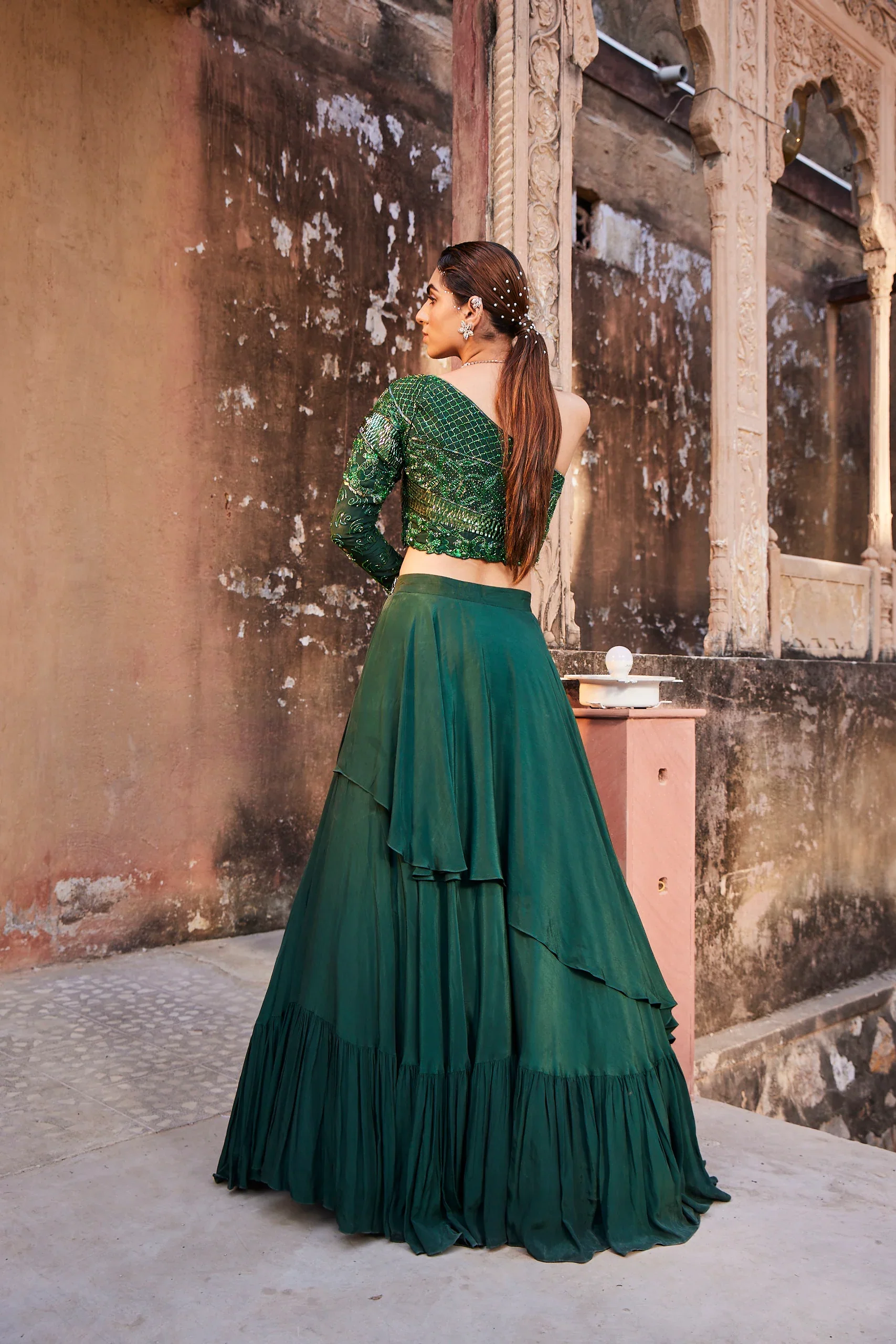 Green One Shoulder Top And Skirt - Image 5