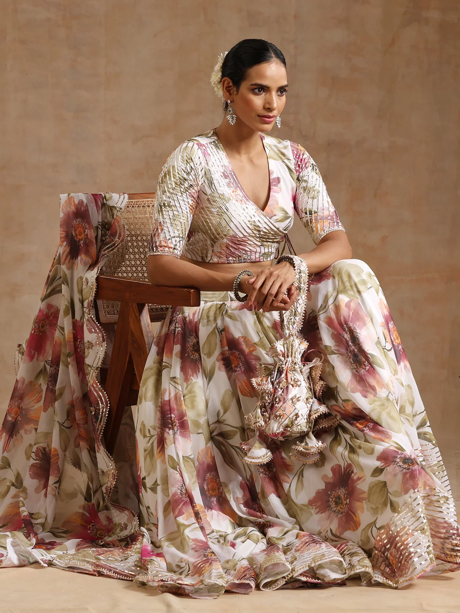 Gul Sufiyana Lehenga Set - Image 10