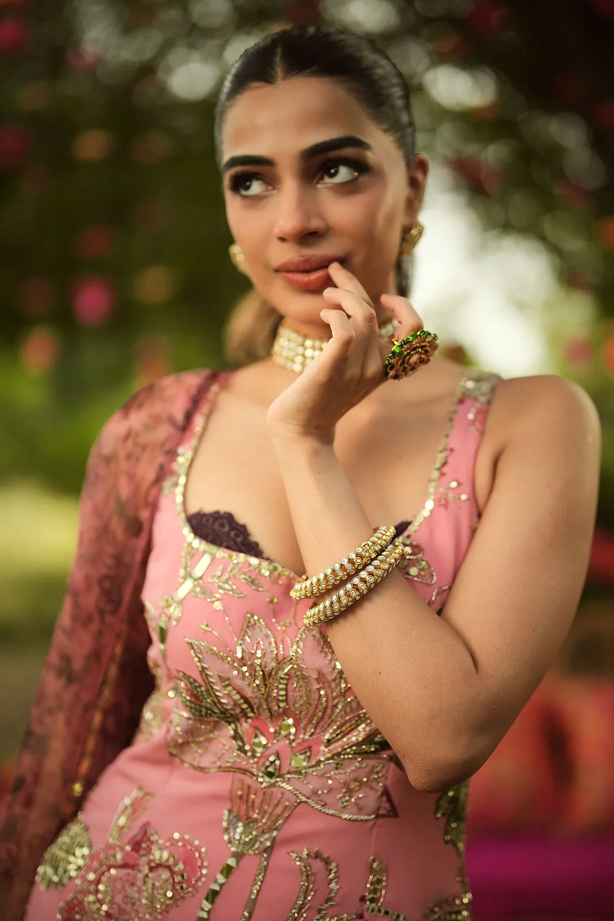 HIBA - Embroidered Suit With Lace Detailing Paired With Flared Sharara - Image 5