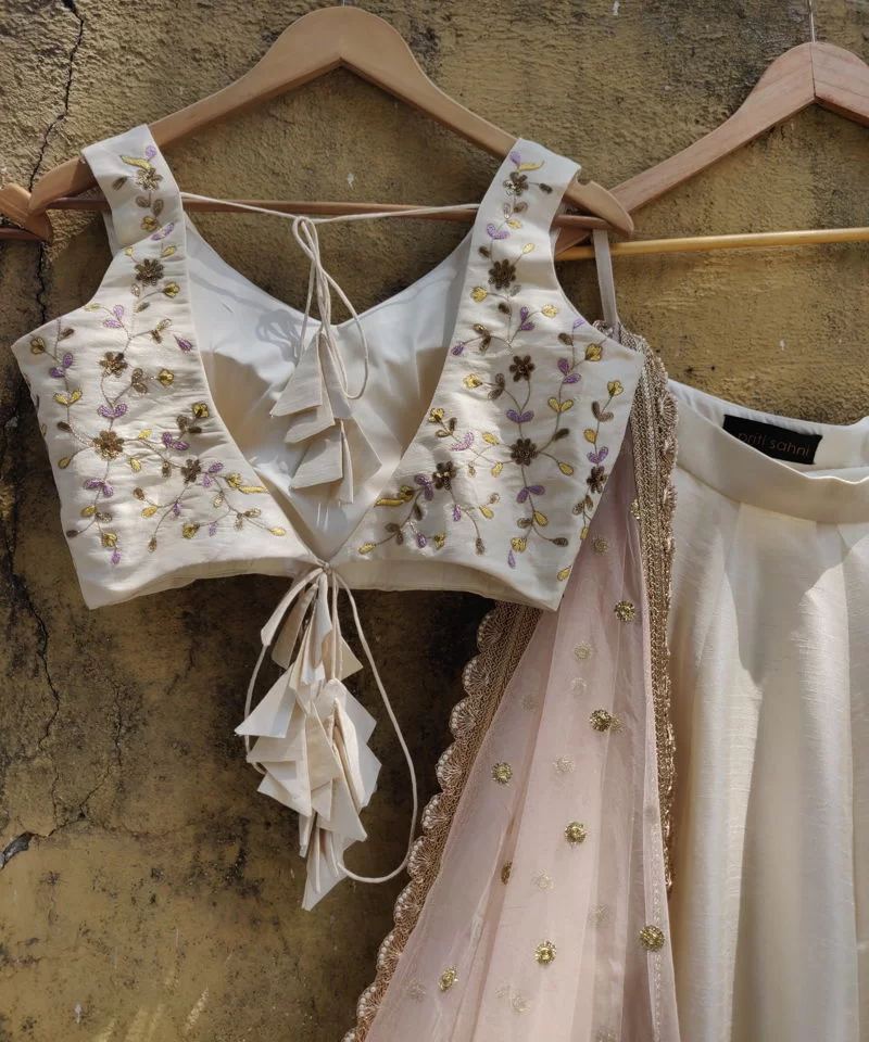 Ivory And Pink Lehenga - Image 3