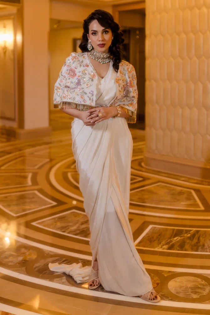 Ivory roman draped saree - Image 4