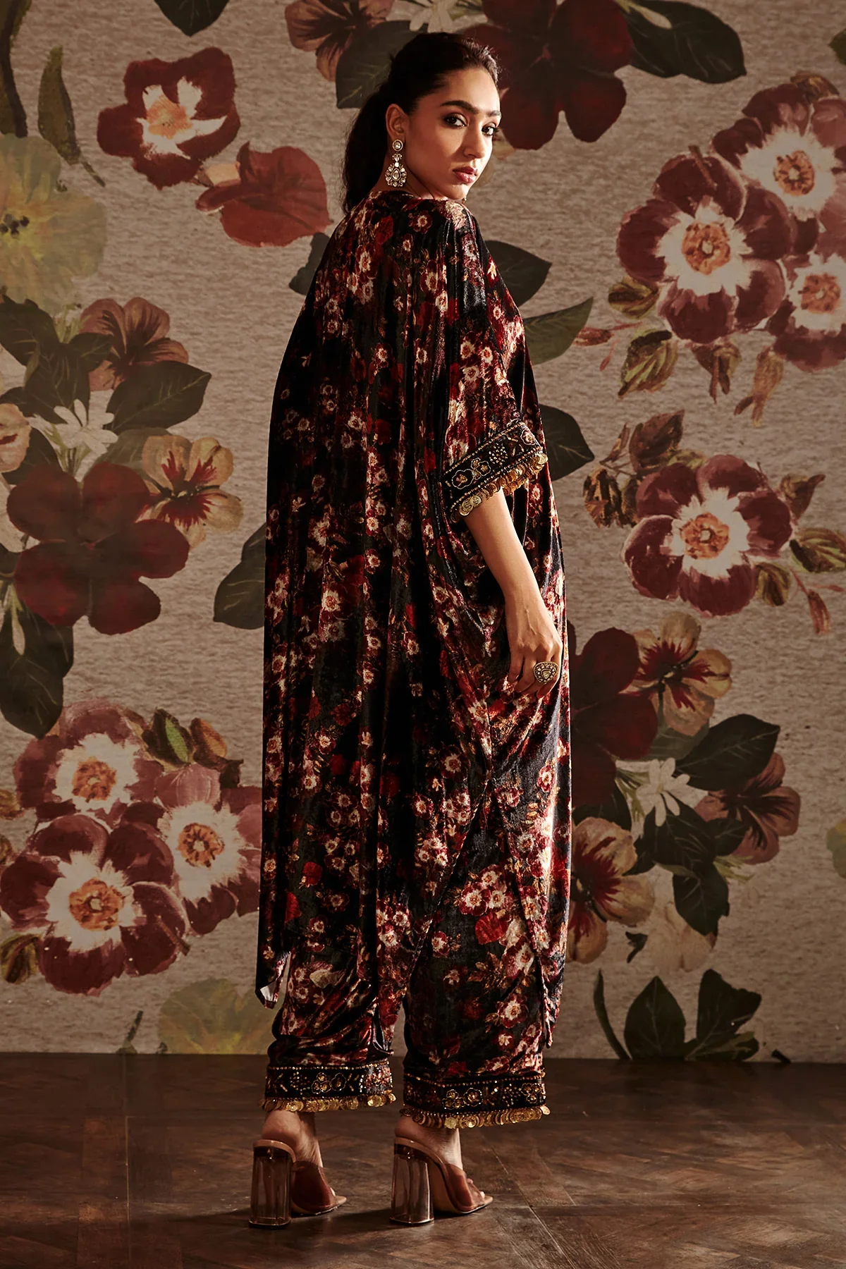 Kaftan With Pants - Image 5