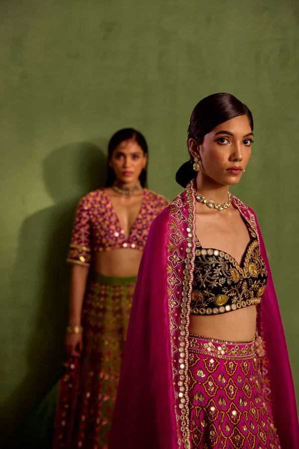 Magenta Viscose Raw Silk Print Quatrefoil Sweetheart Neck Lehenga And Blouse Set - Image 8
