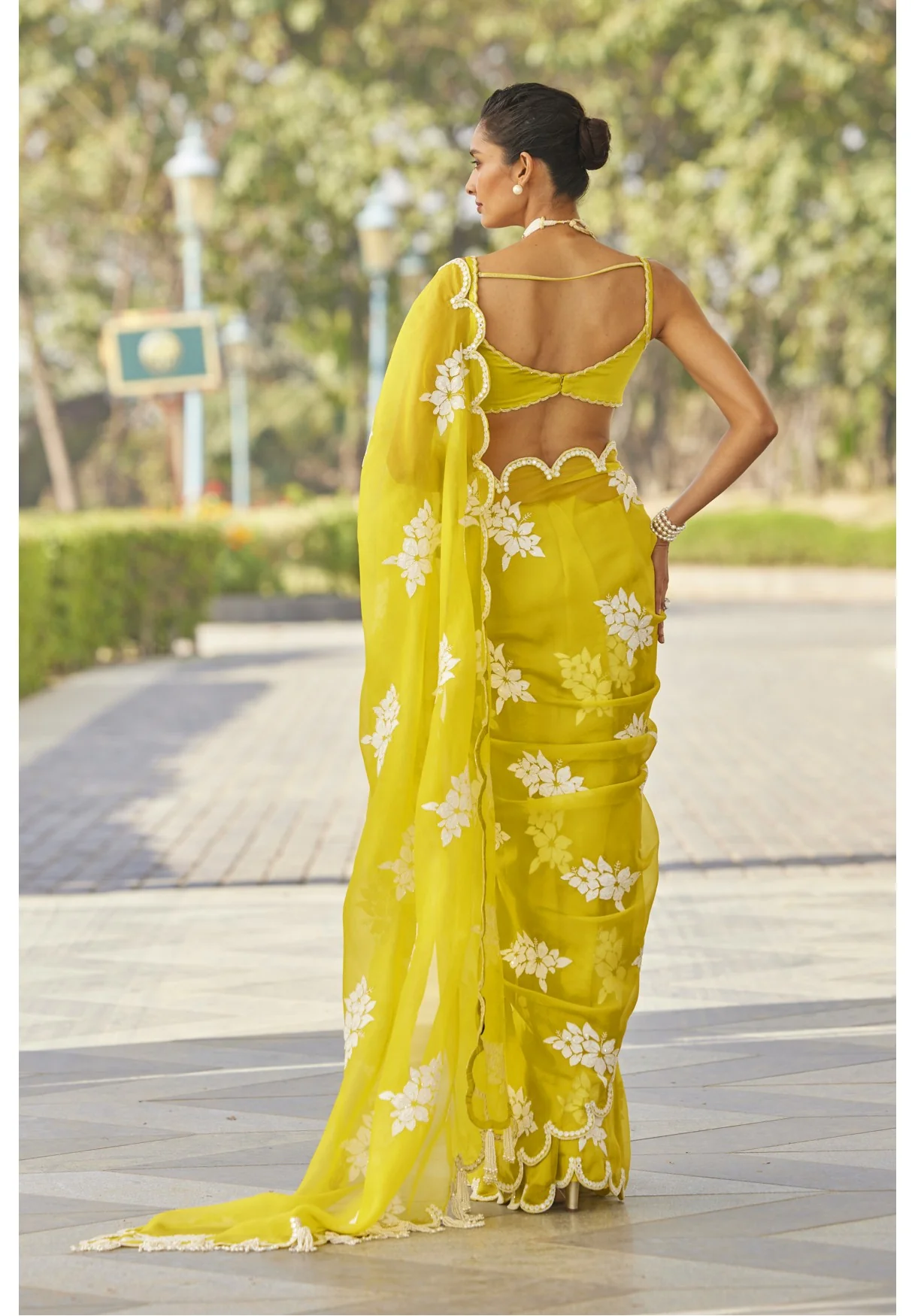 Moss Green Flower Saree Set - Image 5