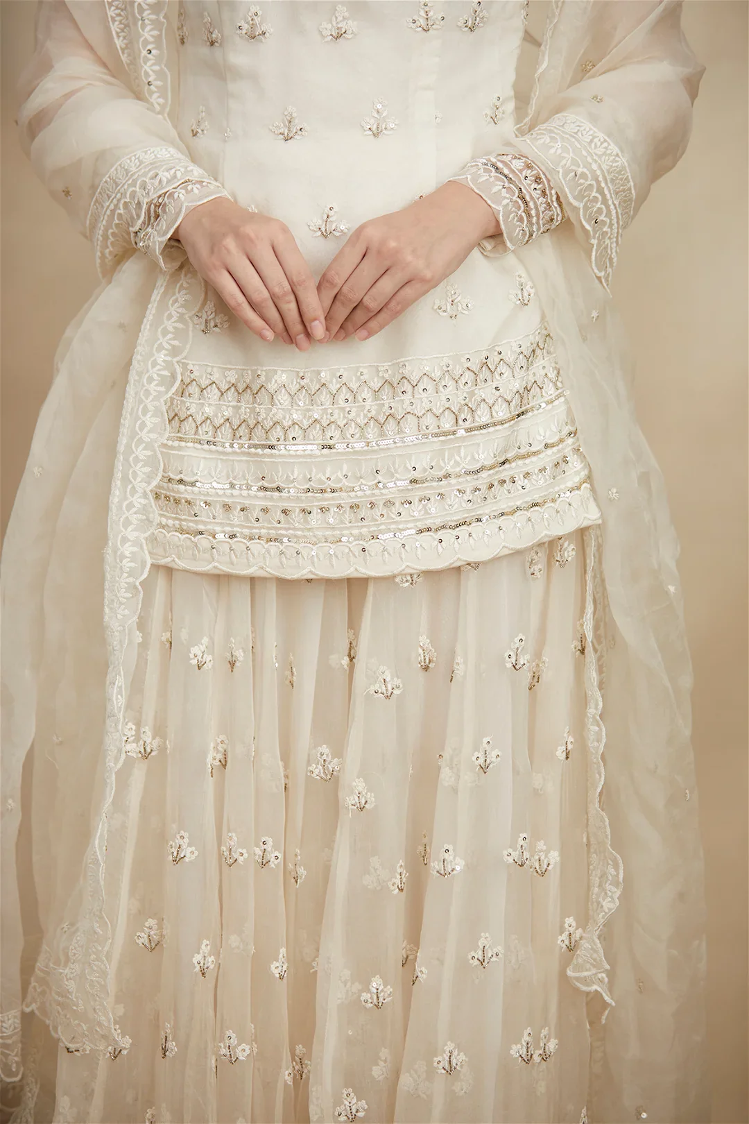 Off White Dori Sharara Set - Image 5