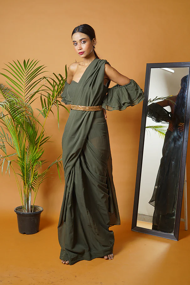 Olive Green Saree Set With Waistbelt - Image 3
