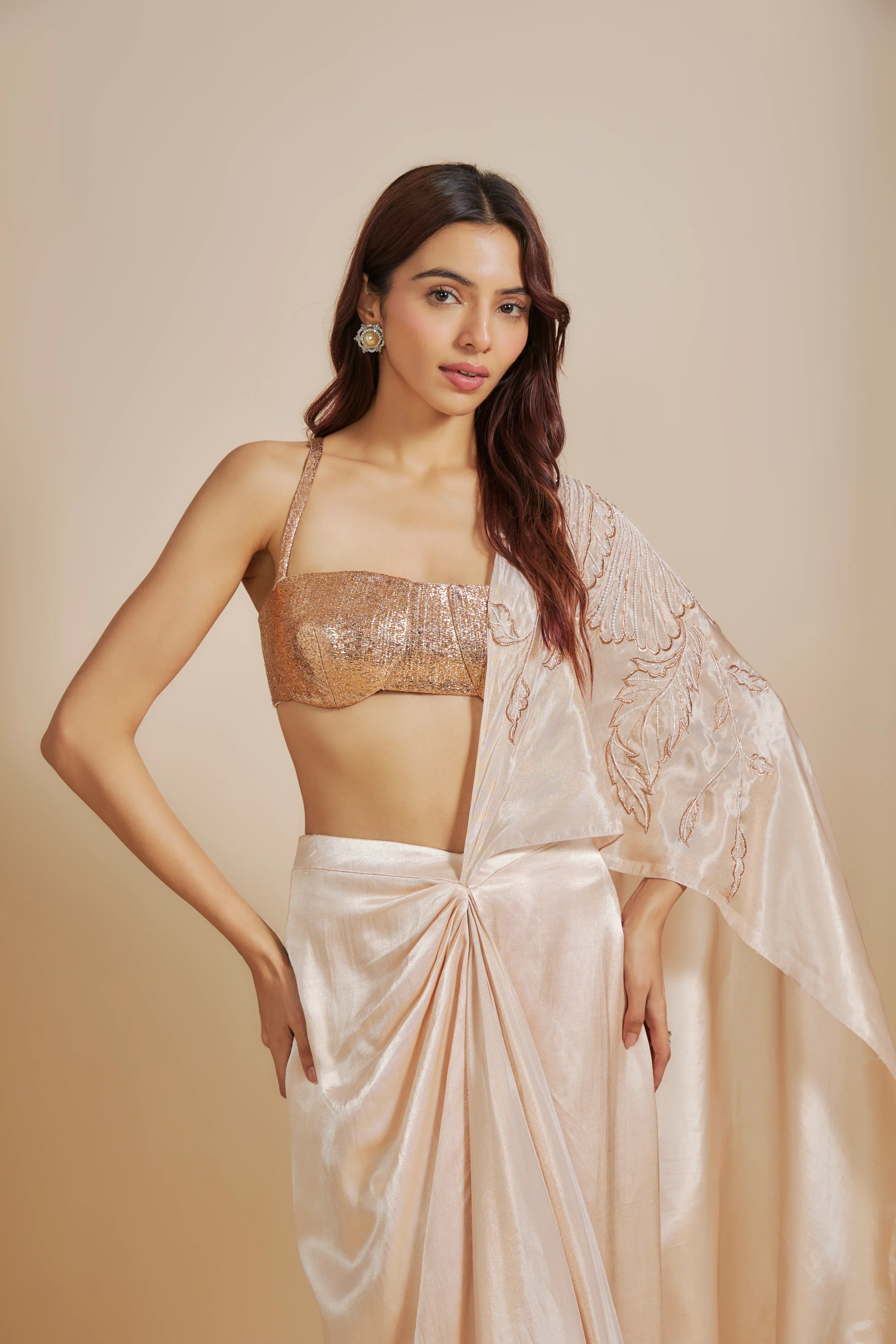 Peach Skirt Saree With Rose Gold Colour Blouse - Image 2