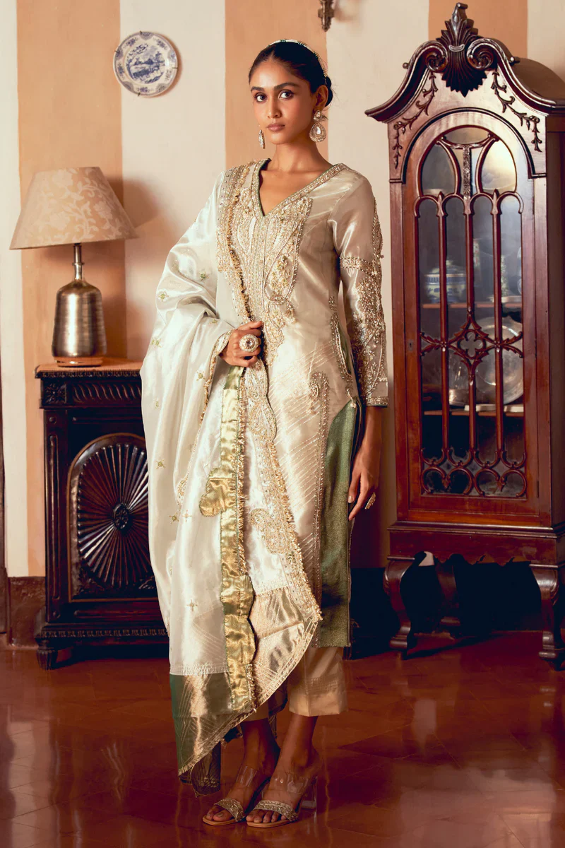 Pearl Gold Silk Zari Tissue Kurta Set With Dupatta - Image 4