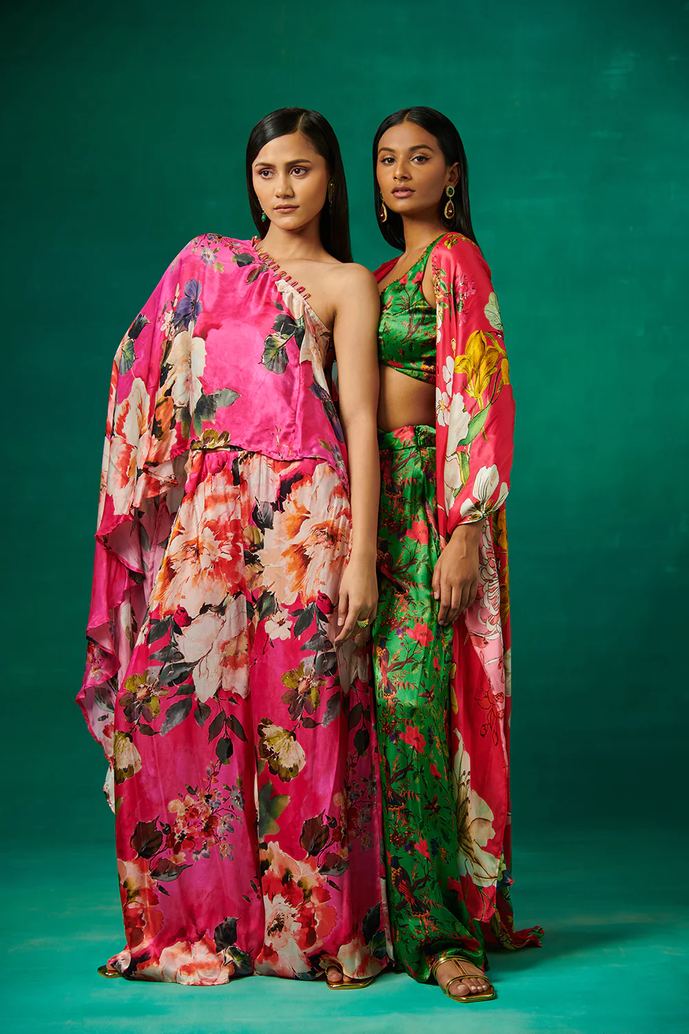 Pink Cape With Green Bustier And Pants - Image 6