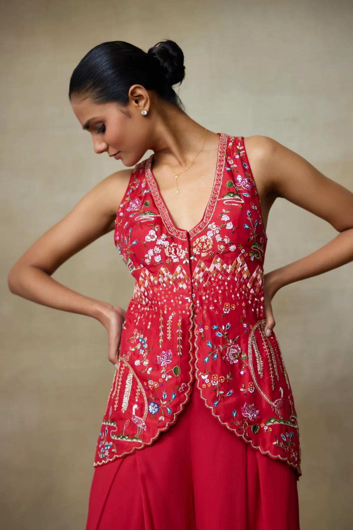 PUFFIN - Sindoori Red Silk Cut Sleeves Kurta With Georgette Flared Plazzo - Image 3