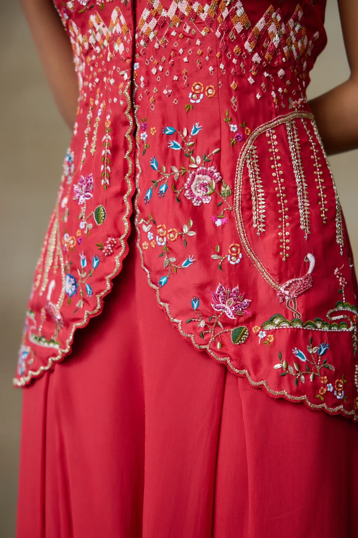 PUFFIN - Sindoori Red Silk Cut Sleeves Kurta With Georgette Flared Plazzo - Image 4