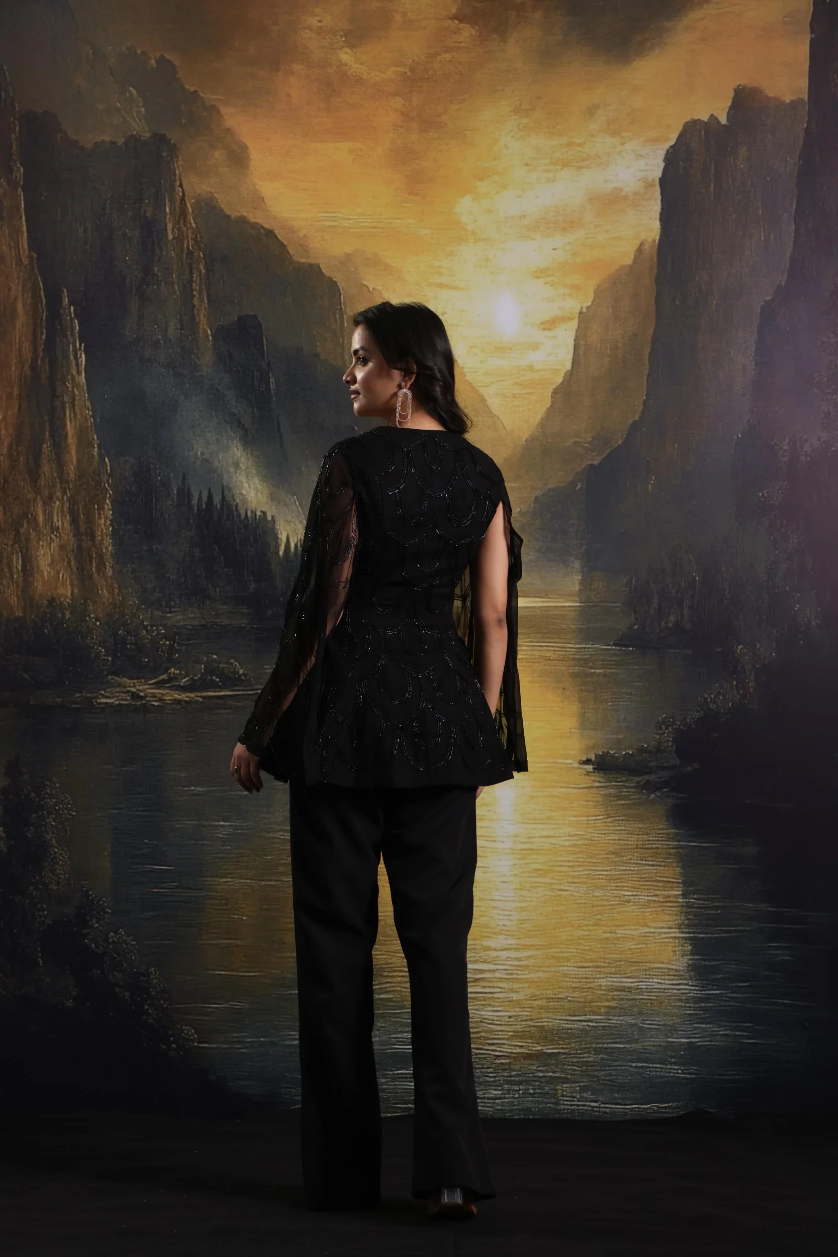 Rasha Kurta and Pants Set - Image 7