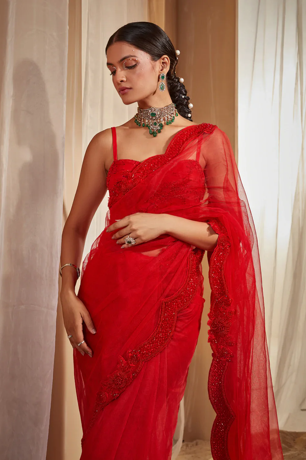 Red embroidered saree set - Image 4