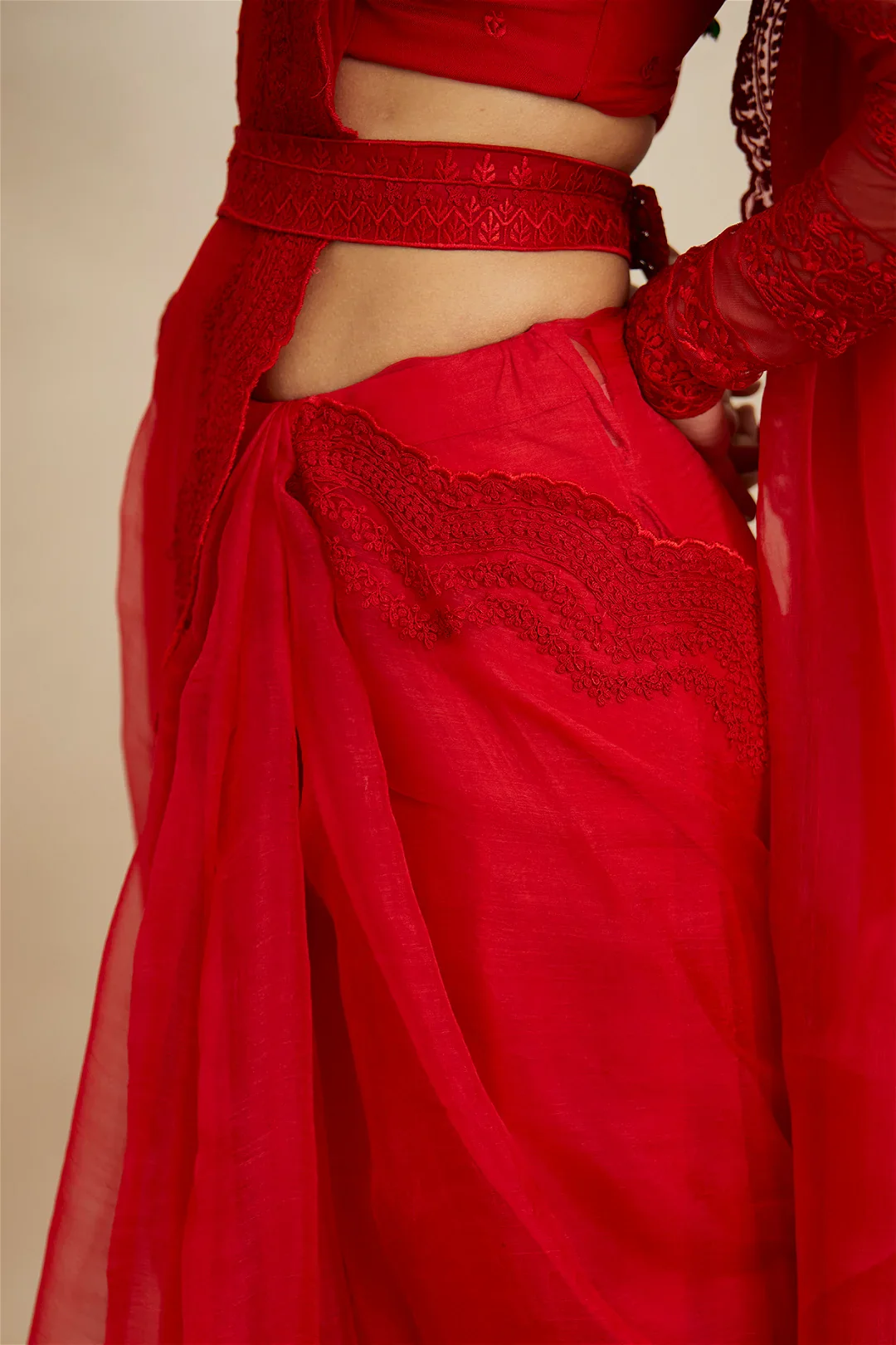 Red Organza Thread Work Saree Set - Image 4