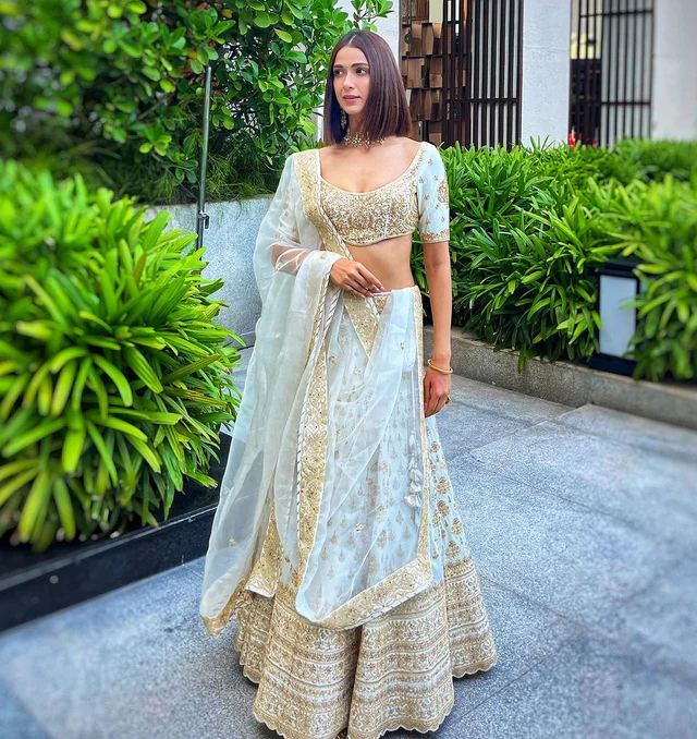 Reha Sukheja in Golconda Shahi lehenga Set