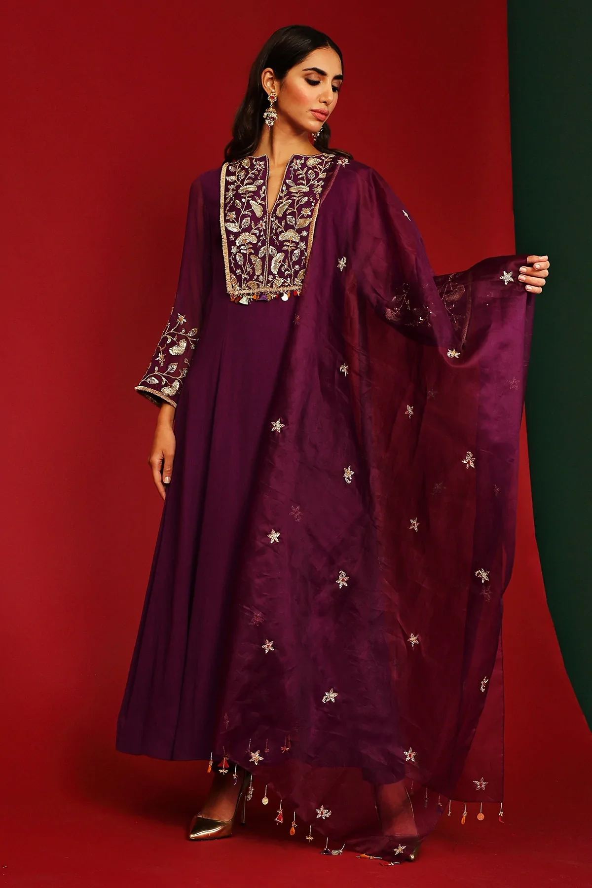 Shriya Grapevine Embroidered Kurta - Image 3