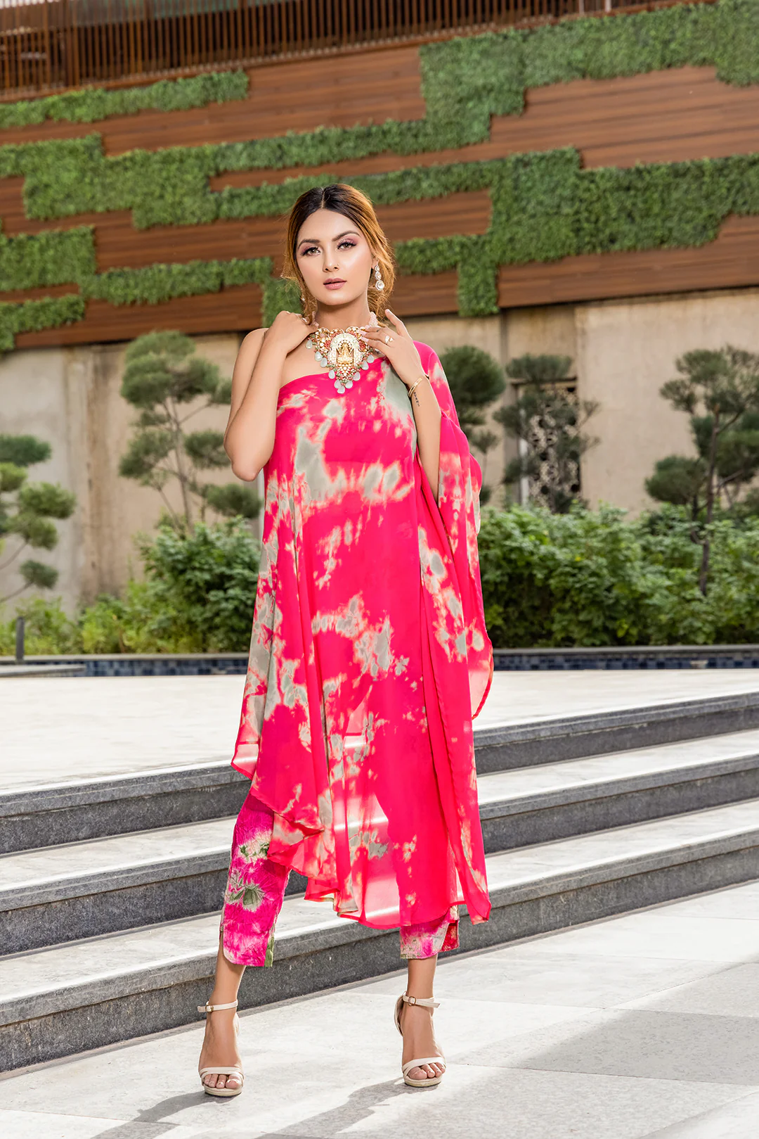 Tie And Dye Kaftan Cape With Bustier And Pants - Image 5