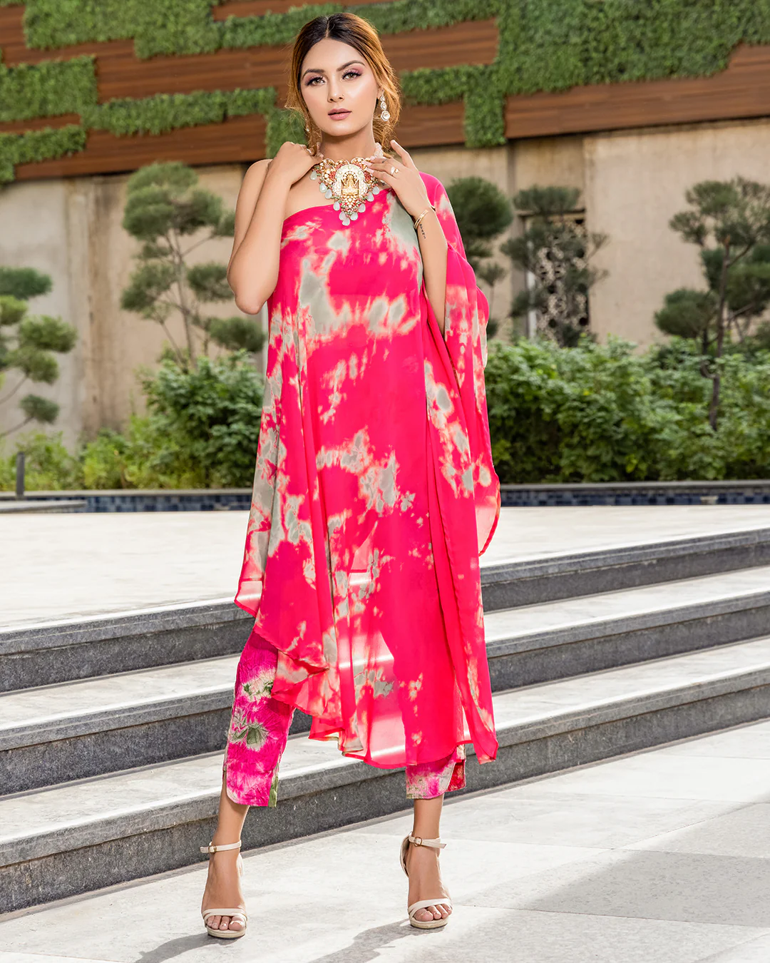 Tie And Dye Kaftan Cape With Bustier And Pants - Image 6
