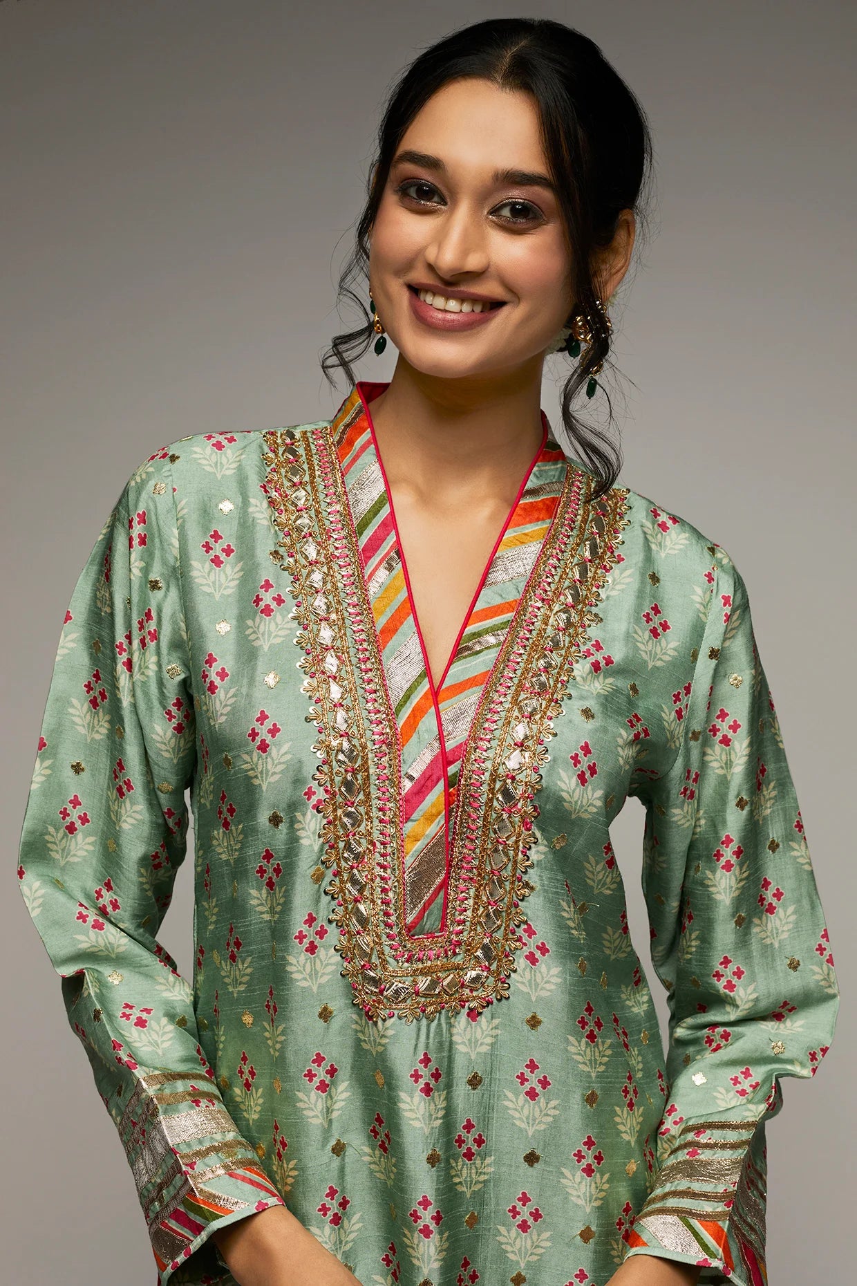 Tilla V-Neck Kurta Palazzo - Image 2