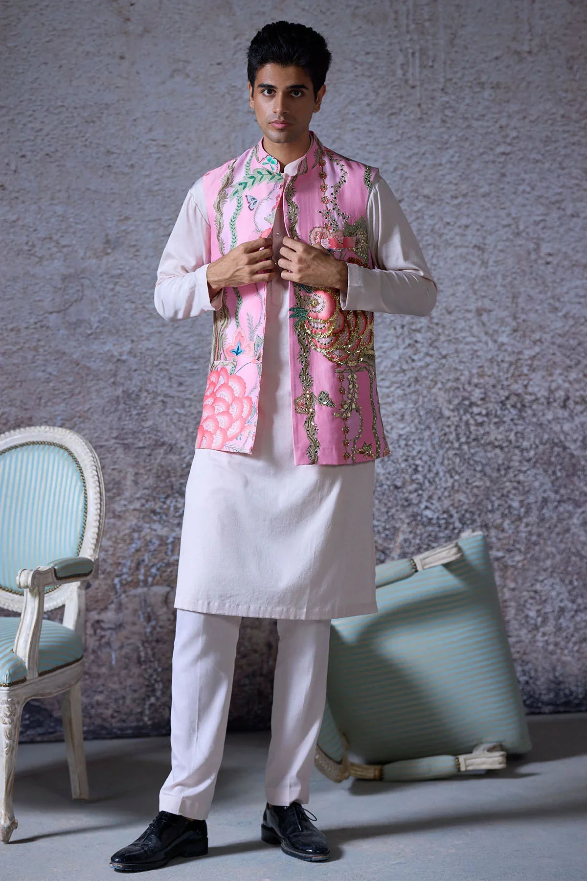 VASU - Embroidered Bandi Set
