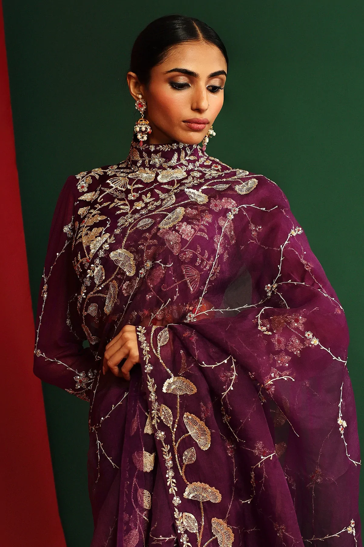 Viara Grapevine Embroidered Pre Stitched Saree - Image 4