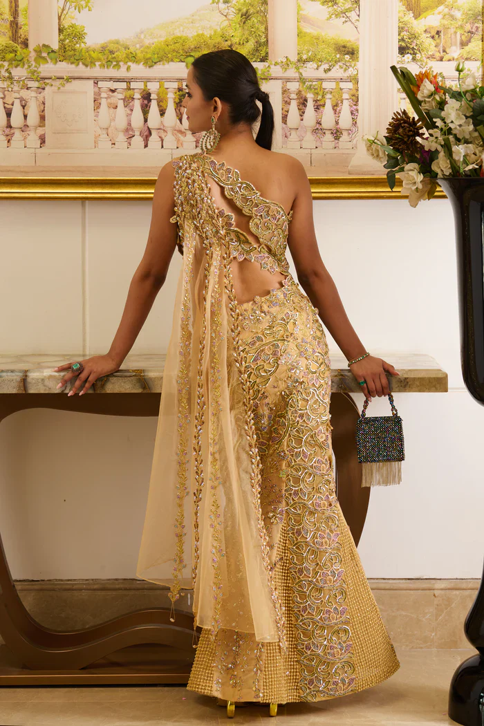 Zyra - Golden One-Shoulder Saree - Image 4